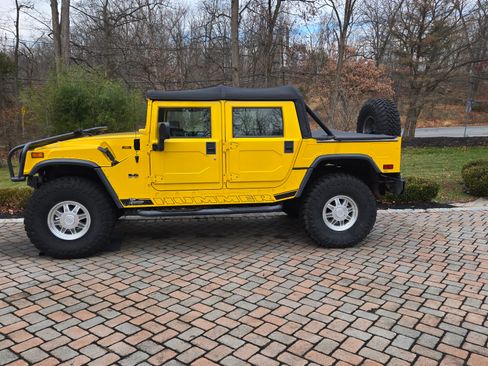 Used 2002 HUMMER H1 4-Door Open Top image 2