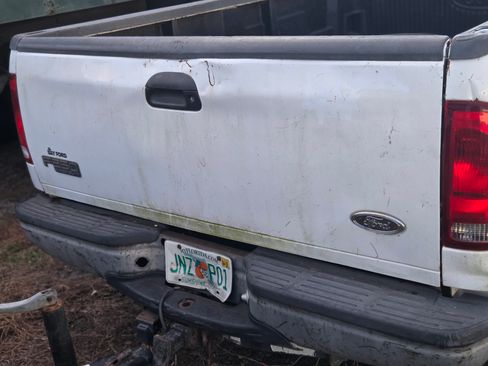 Used 2001 Ford F250 2WD Regular Cab Super Duty image 2