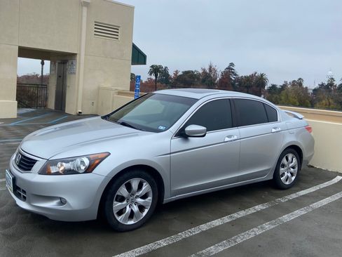 Used 2009 Honda Accord EX-L image 1