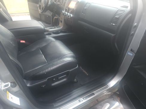 Used 2011 Toyota Tundra Limited image 18