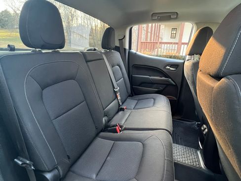 Used 2021 Chevrolet Colorado LT image 18