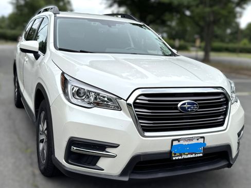 Used 2020 Subaru Ascent Premium w/ Convenience Package AWD/4WD image 1