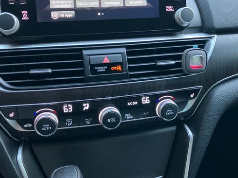 Used 2020 Honda Accord EX image 16