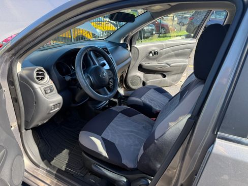 Used 2012 Nissan Versa SV FWD image 4