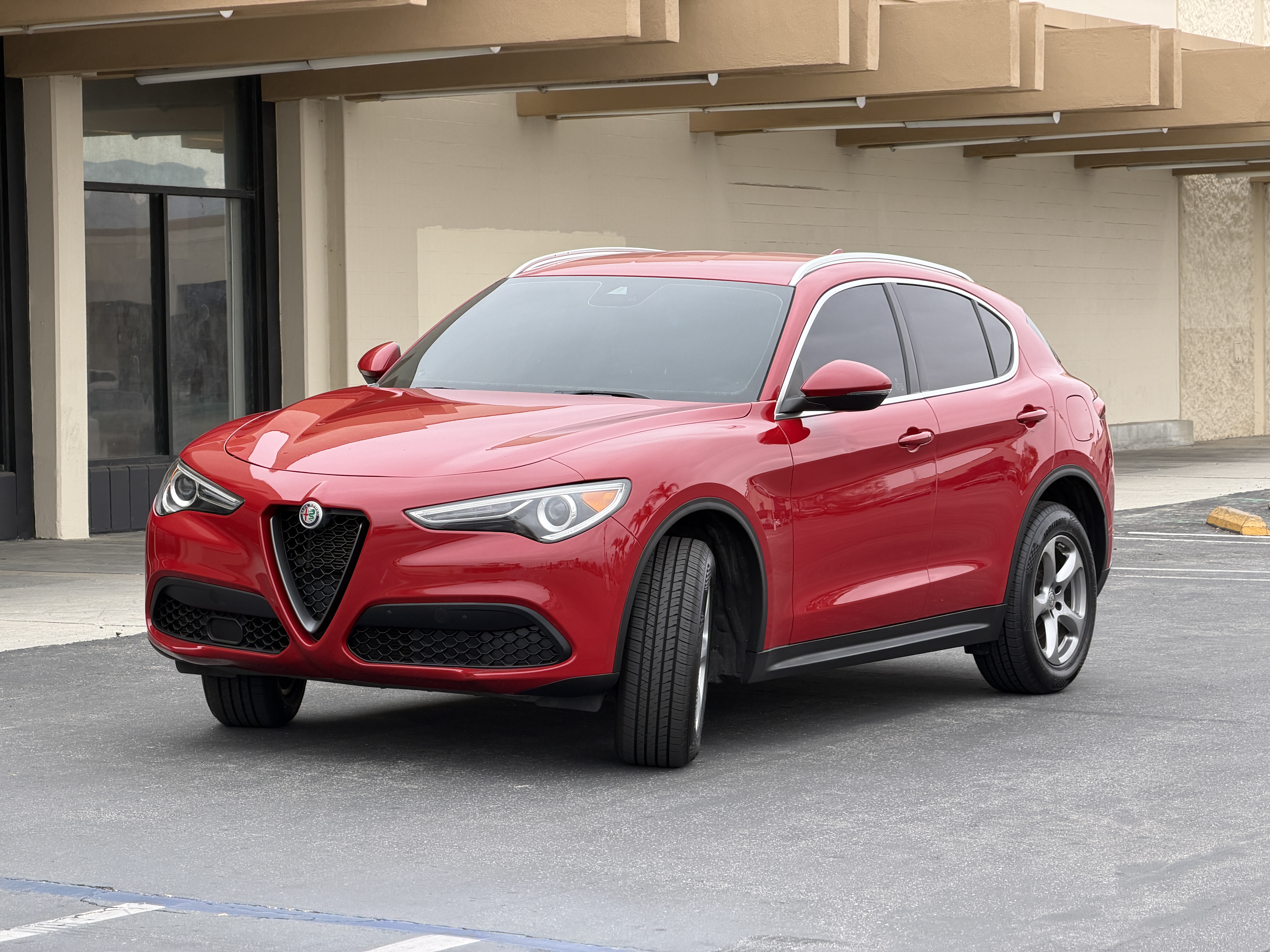 Used 2021 Alfa Romeo Stelvio Sprint RWD image 1