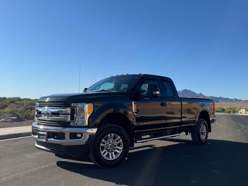 Used 2017 Ford F350 XLT w/ XLT Value Package AWD/4WD image 22