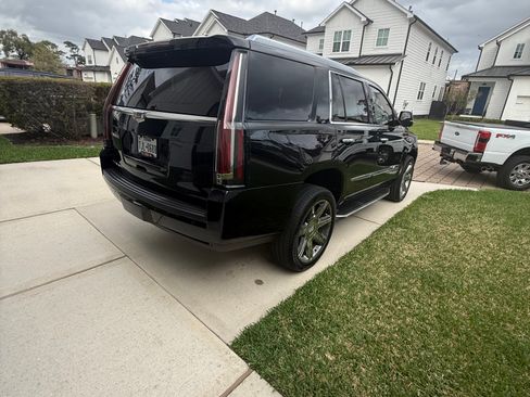 Used 2016 Cadillac Escalade Luxury image 8
