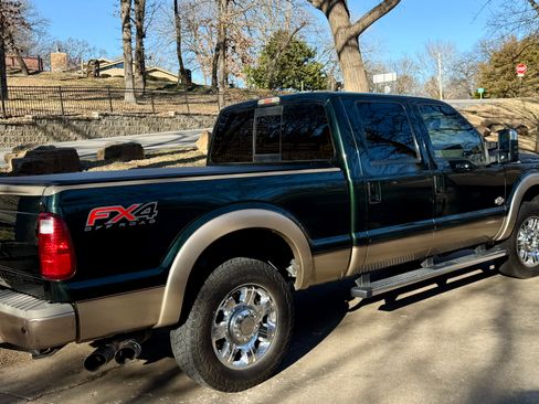 Used 2013 Ford F250 King Ranch w/ King Ranch w/Chrome Pkg image 2