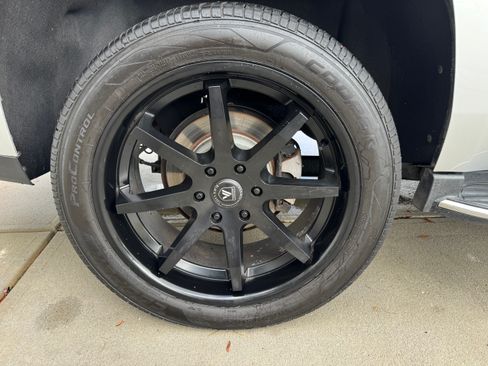 Used 2019 GMC Yukon Denali image 19