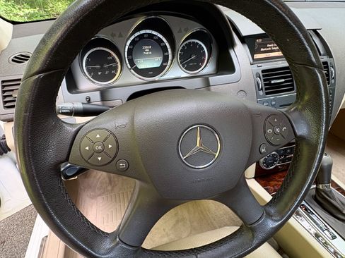 Used 2009 Mercedes-Benz C 300 4MATIC Sedan image 27