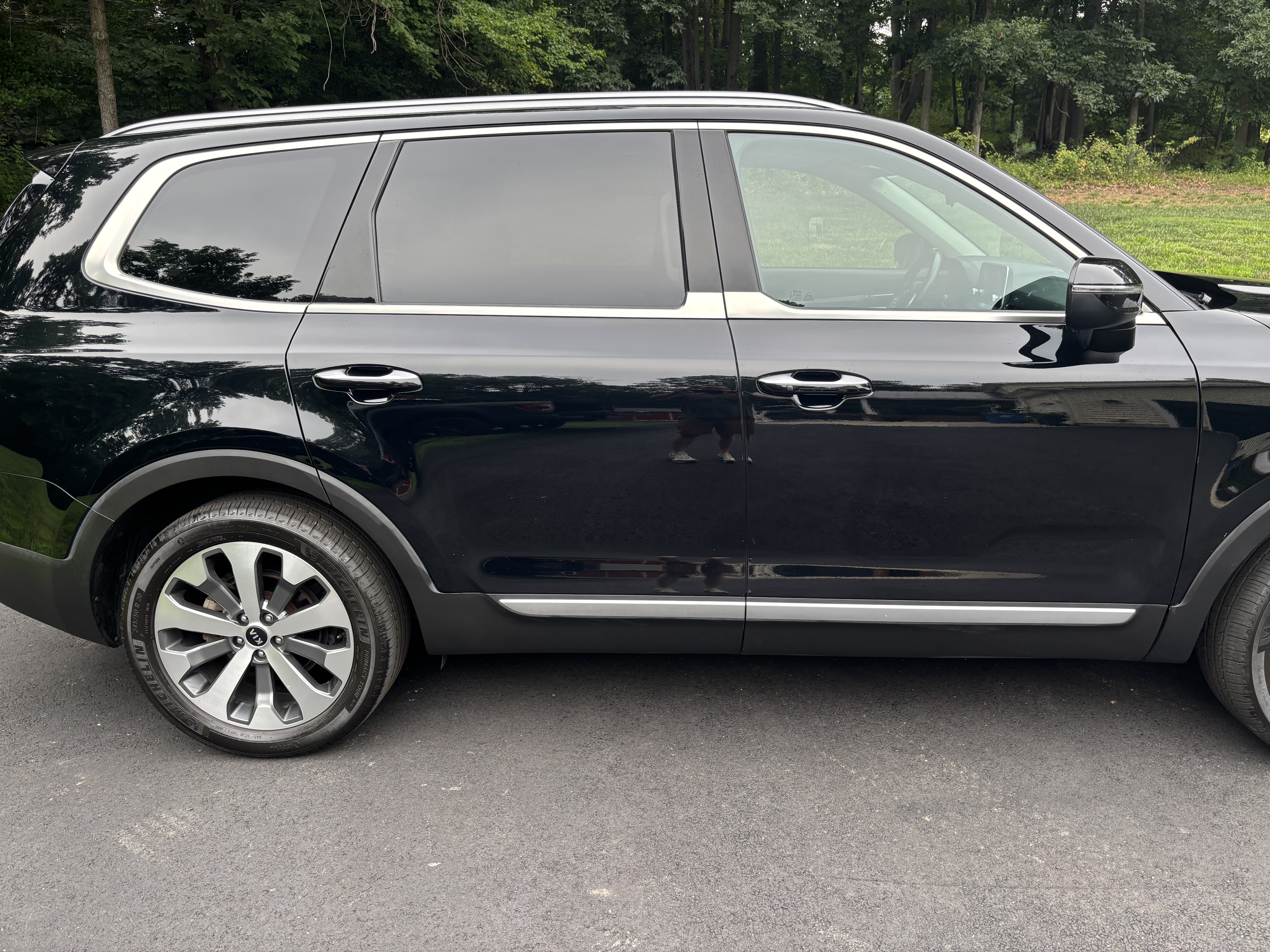 Used 2020 Kia Telluride S AWD/4WD image 2