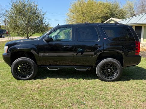 Used 2014 Chevrolet Tahoe LT image 8