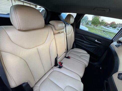 Used 2020 Hyundai Santa Fe SE FWD image 10