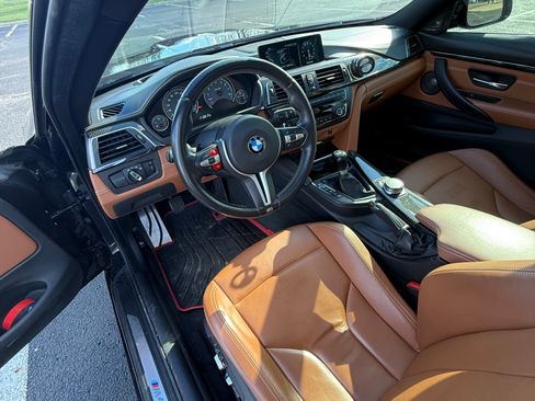 Used 2017 BMW M4 Coupe image 18