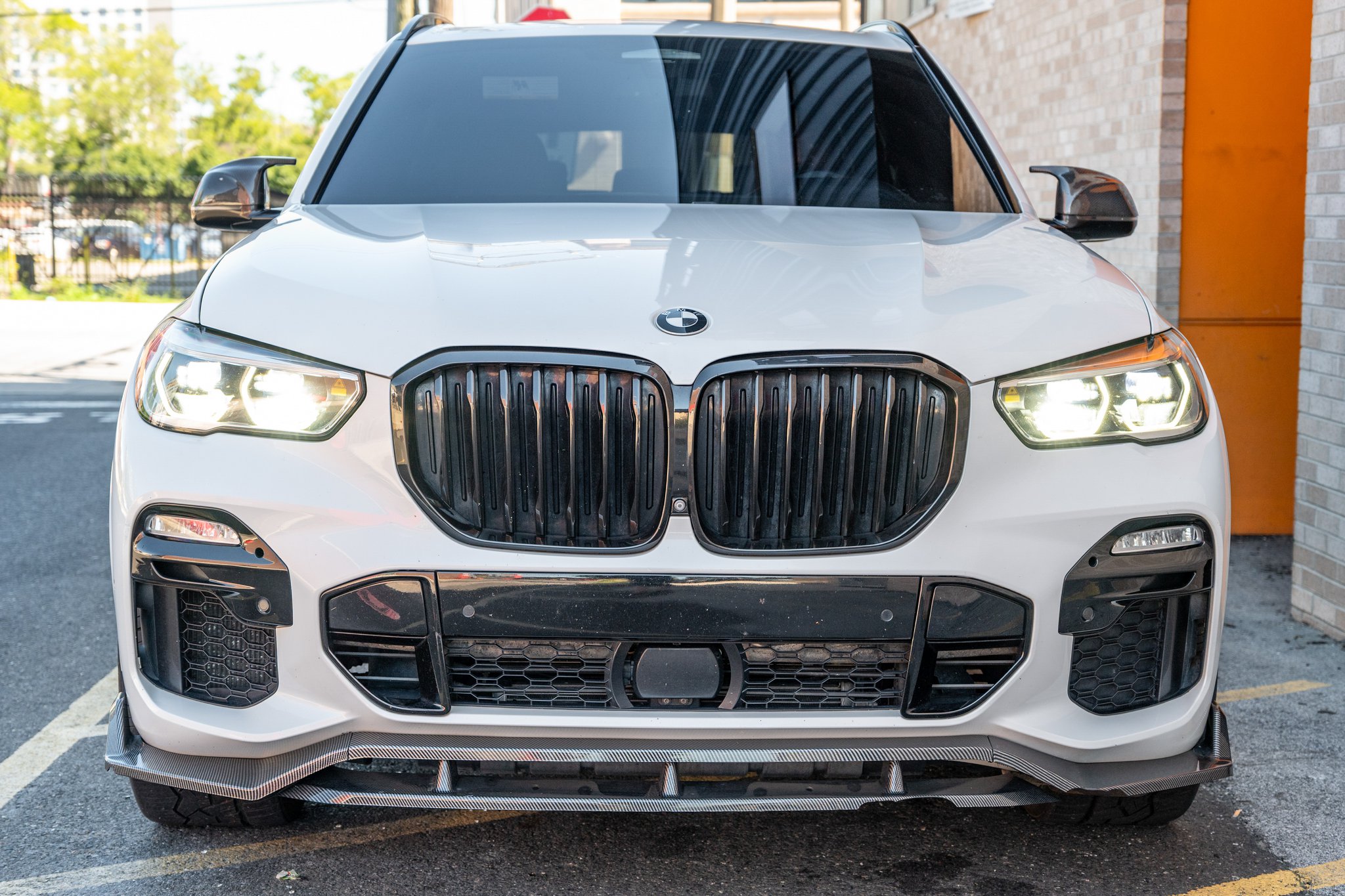 Used 2019 BMW X5 xDrive50i w/ M Sport Package AWD/4WD image 5
