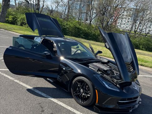 Used 2016 Chevrolet Corvette Stingray Coupe image 9