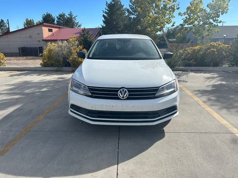 Used 2015 Volkswagen Jetta TDI S image 2