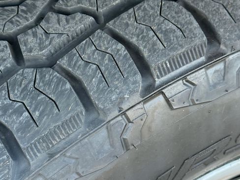 Used 2014 Chevrolet Express 1500 image 24