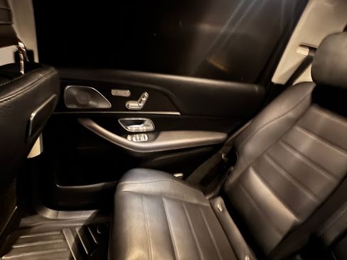 Used 2020 Mercedes-Benz GLS 580 4MATIC image 11