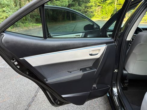 Used 2016 Toyota Corolla LE w/ Driver Convenience Package FWD image 18