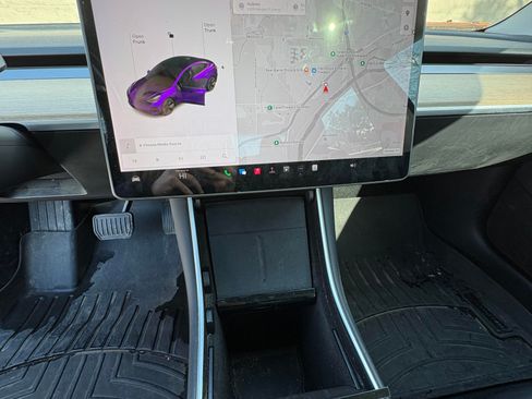 Used 2018 Tesla Model 3 Long Range image 12