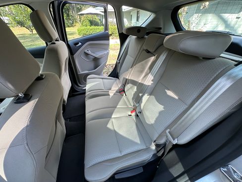 Used 2018 Ford C-MAX SE image 10