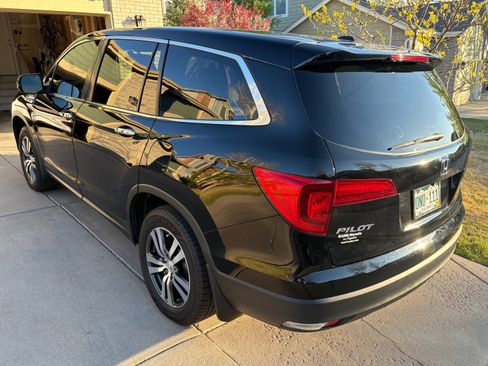 Used 2017 Honda Pilot EX-L image 4