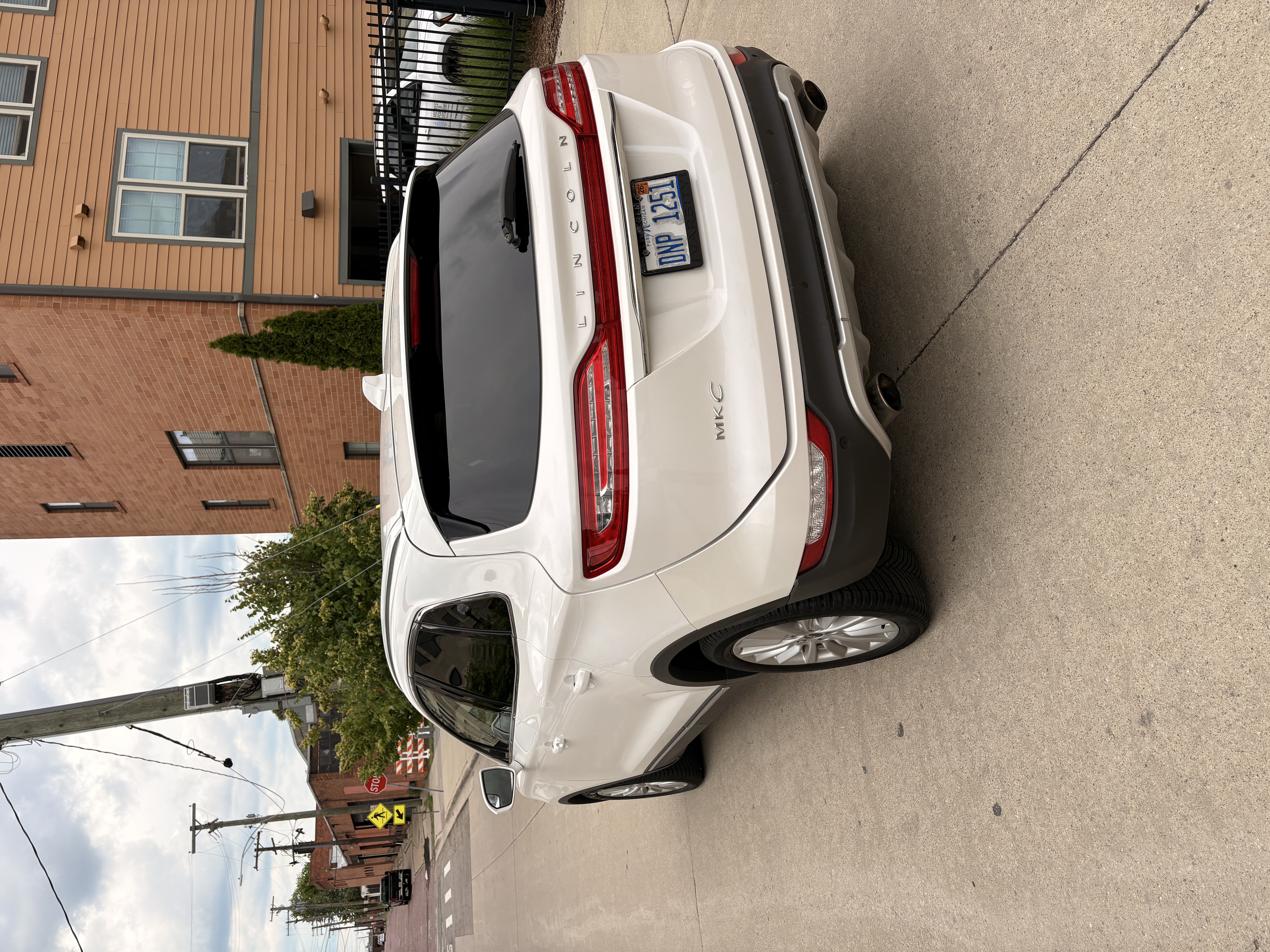 Used 2019 Lincoln MKC Premiere AWD/4WD image 5