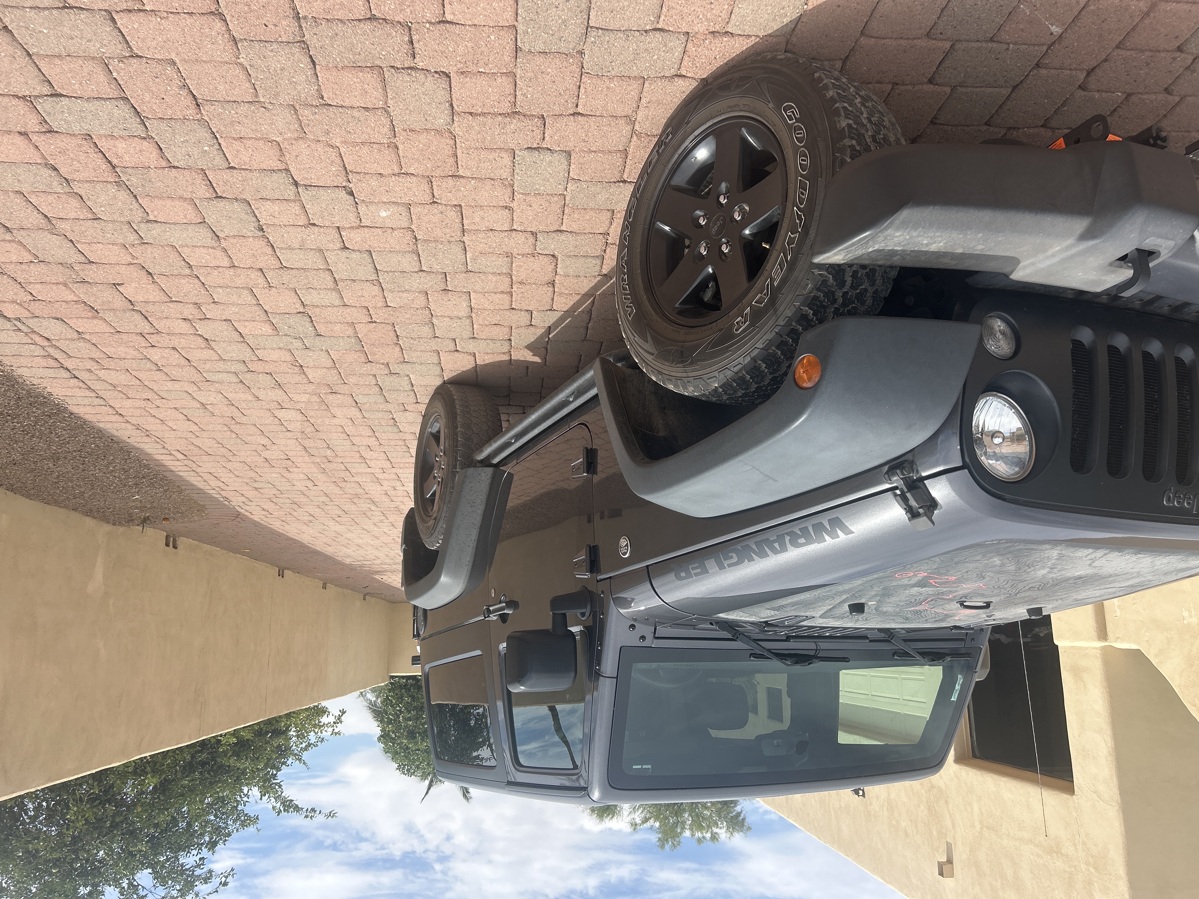 Used 2016 Jeep Wrangler Sport AWD/4WD image 2