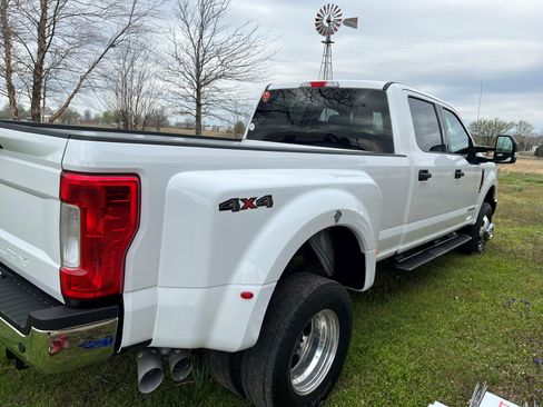Used 2019 Ford F350 XLT w/ XLT Value Package image 10
