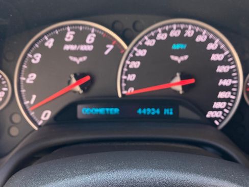 Used 2005 Chevrolet Corvette Convertible w/ Preferred Equipment Group image 13