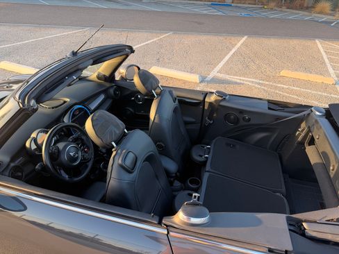 Used 2017 MINI Cooper S image 12