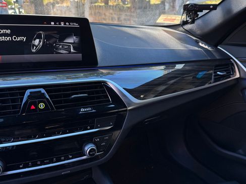 Used 2020 BMW 540i w/ Convenience Package image 12