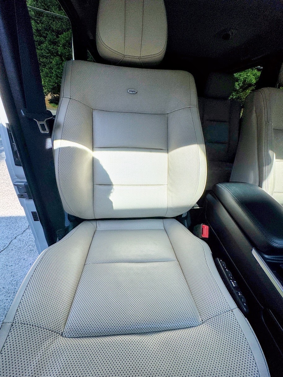 Used 2017 Mercedes-Benz G 550 w/ Night Package image 17