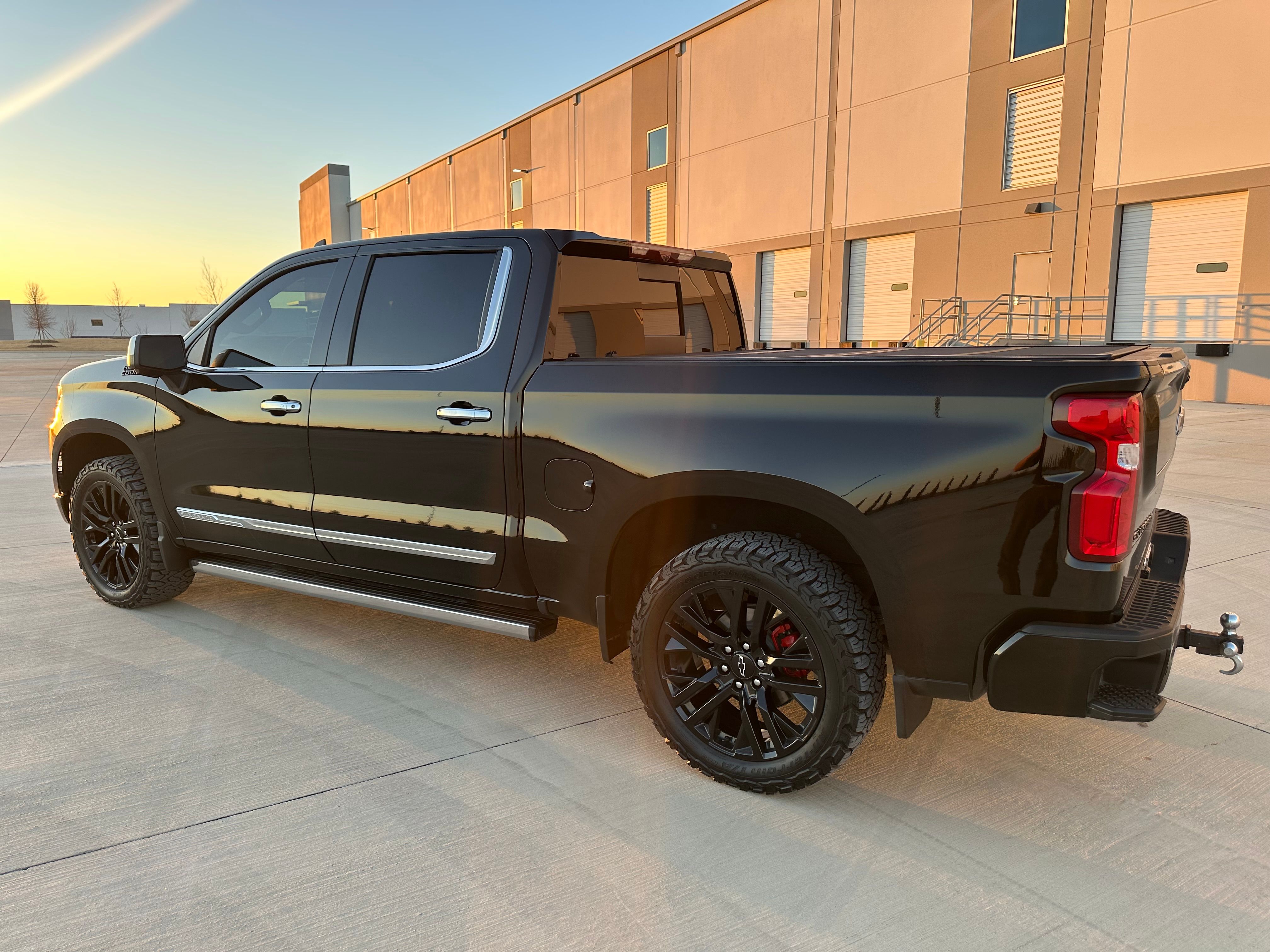 Used 2024 Chevrolet Silverado 1500 High Country AWD/4WD image 11