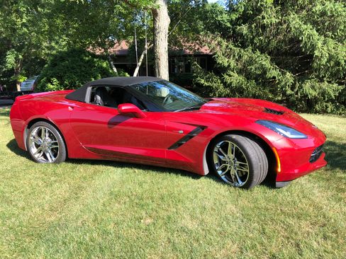Used 2015 Chevrolet Corvette Stingray Convertible w/ 3LT Preferred Equipment Group RWD image 16