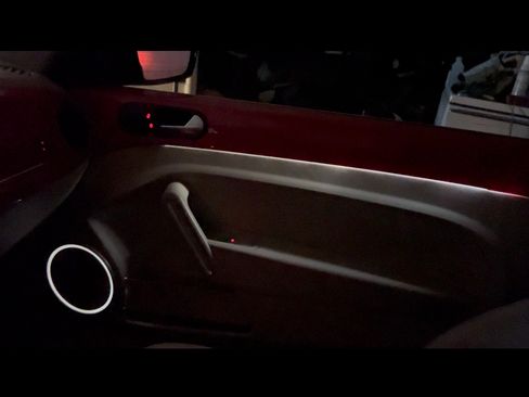 Used 2015 Volkswagen Beetle TDI image 15