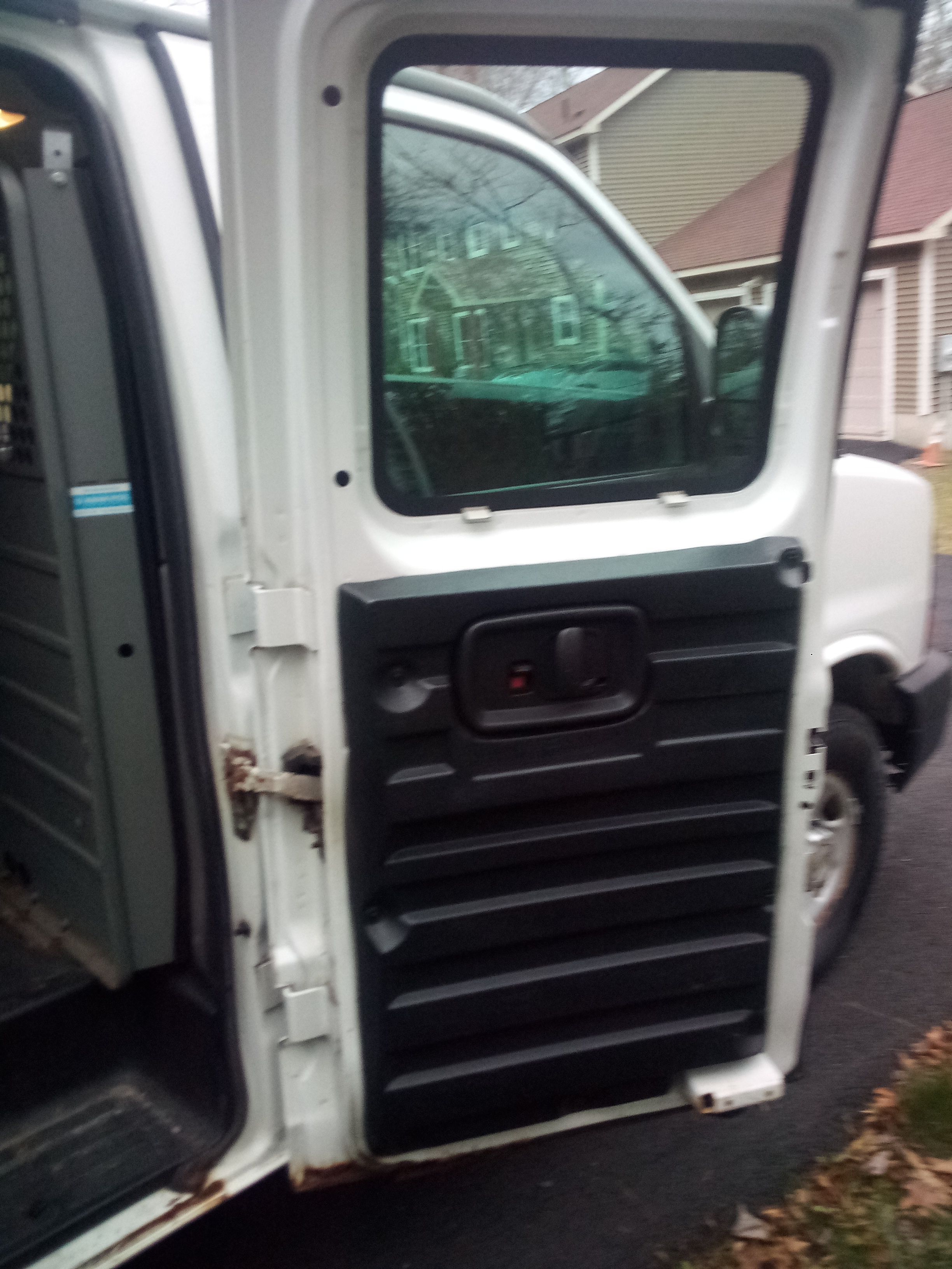 Used 2012 Chevrolet Express 3500 Extended RWD image 11