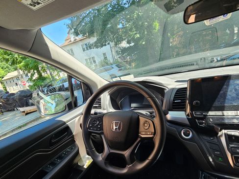Used 2019 Honda Odyssey EX image 8