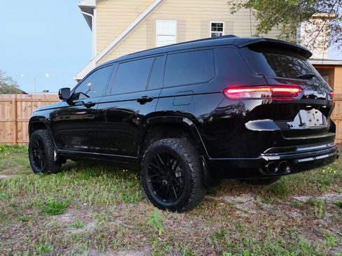 Used 2021 Jeep Grand Cherokee L Overland w/ Quick Order Package 25N image 8