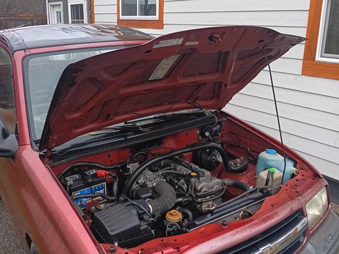 Used 2000 Chevrolet Tracker 4WD Convertible image 8