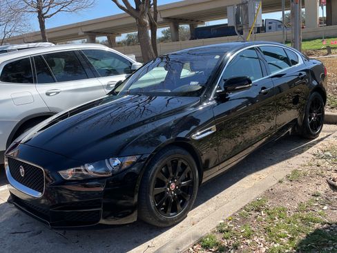 Used 2019 Jaguar XE image 1