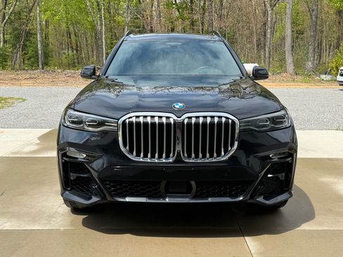 Used 2020 BMW X7 xDrive40i w/ M Sport Package AWD/4WD image 2