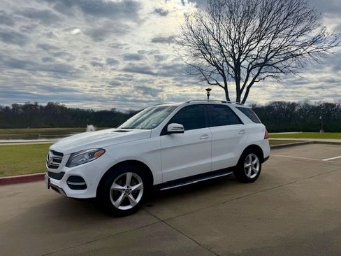 Used 2018 Mercedes-Benz GLE 350 350 Sport Utility 4D image 6