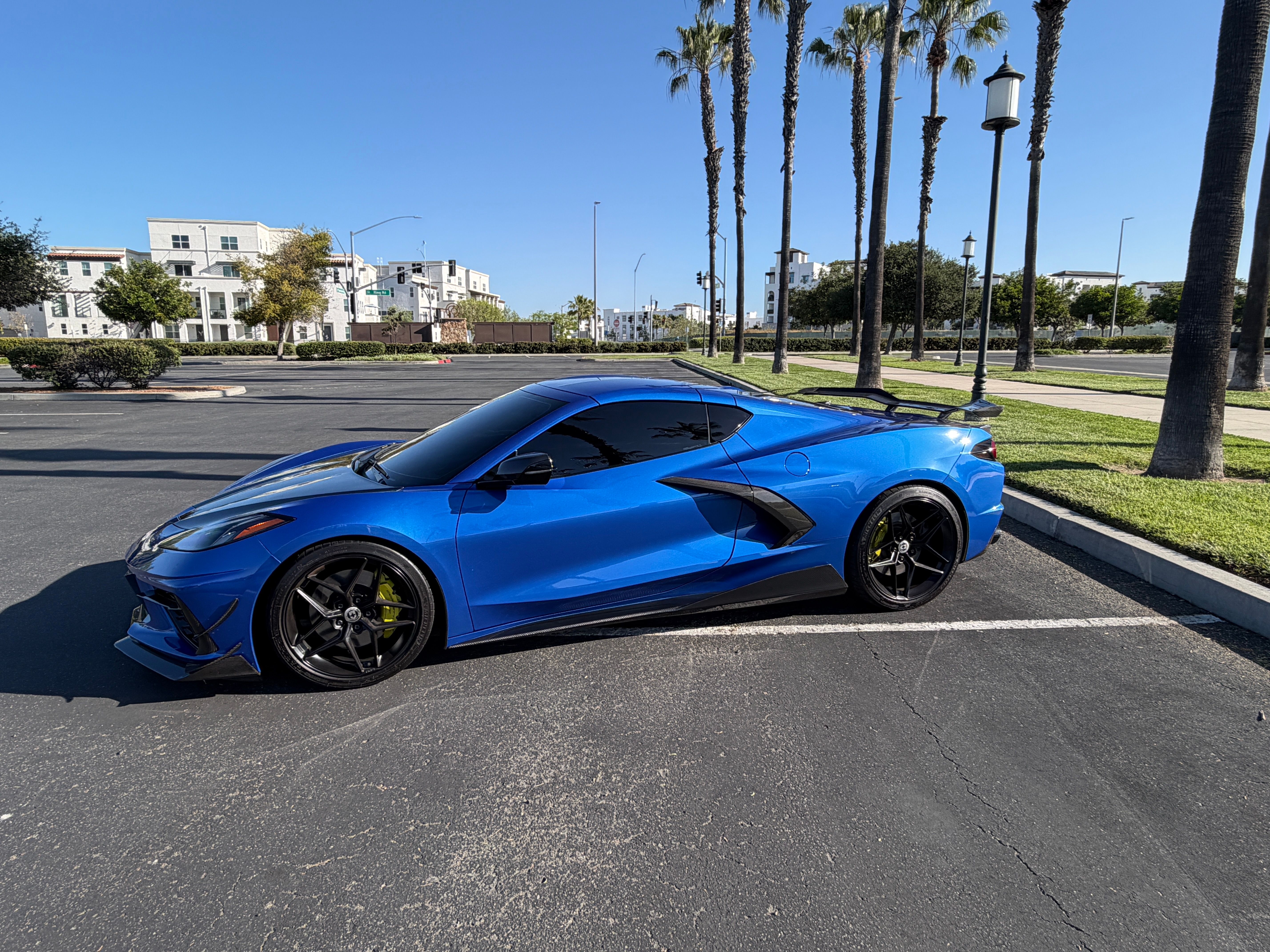 Used 2020 Chevrolet Corvette Stingray Preferred Cpe w/ 2LT Preferred Equipment Group RWD image 1