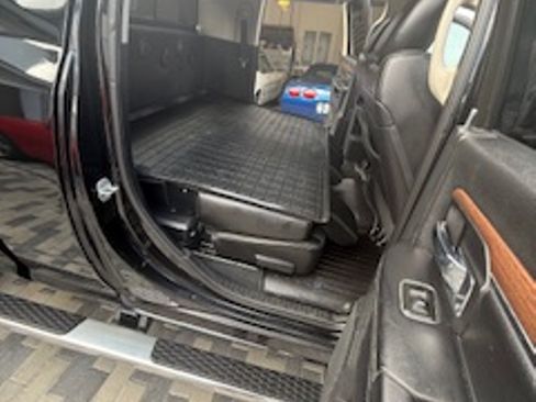 Used 2013 RAM 2500 Laramie w/ Protection Group image 8