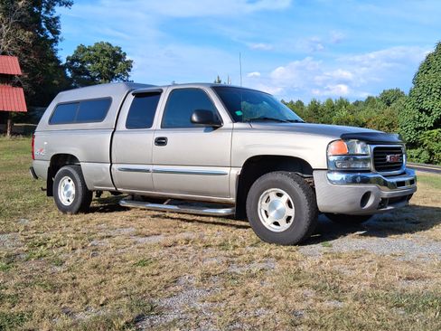 Used 2003 GMC Sierra 1500 4x4 Extended Cab image 1