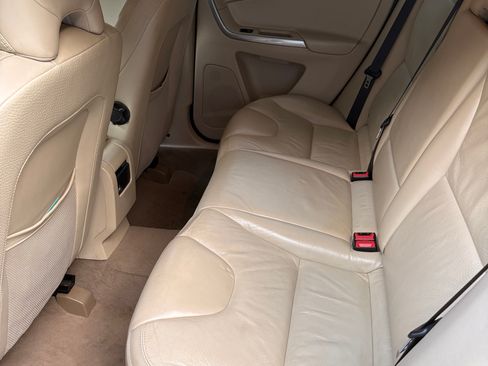 Used 2012 Volvo XC60 3.2 image 8