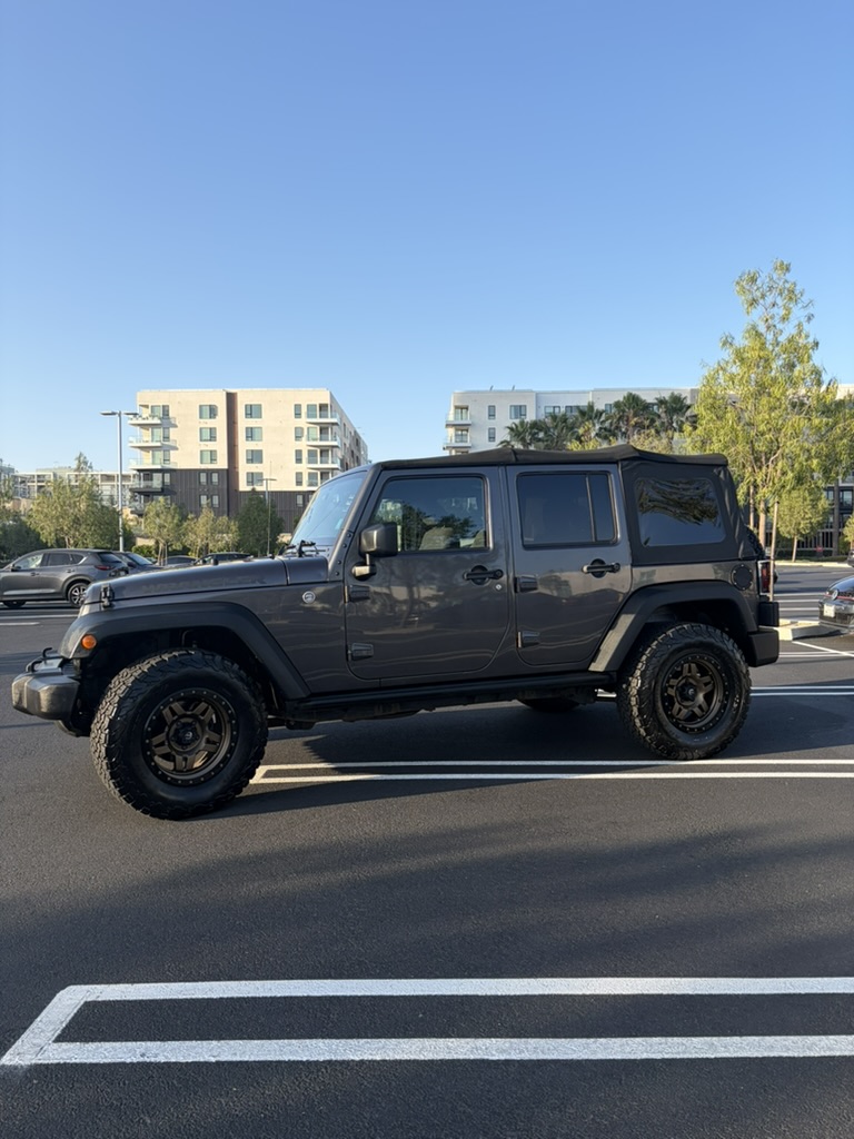 Used 2016 Jeep Wrangler Unlimited Sport AWD/4WD image 10