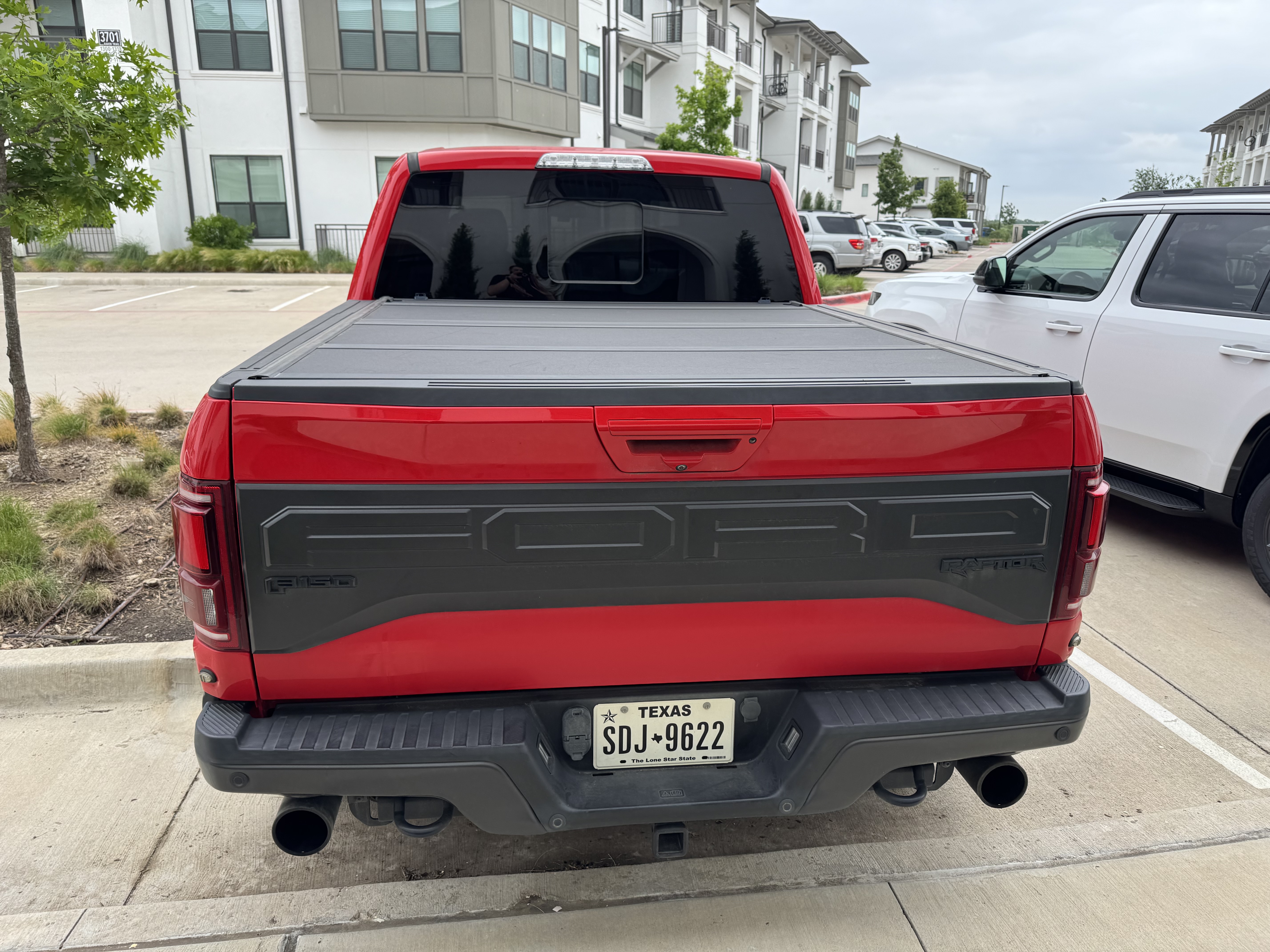 Used 2018 Ford F150 Raptor w/ Equipment Group 802A Luxury AWD/4WD image 4